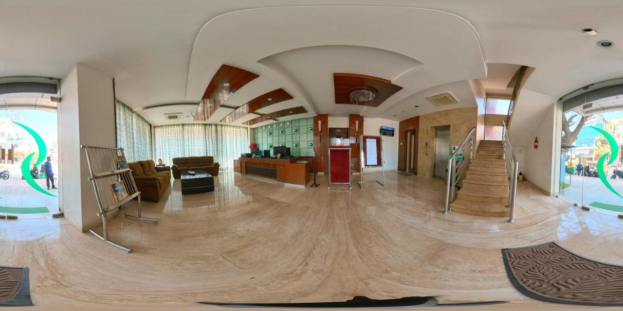 Hotel Silicrest Bangalore Buitenkant foto