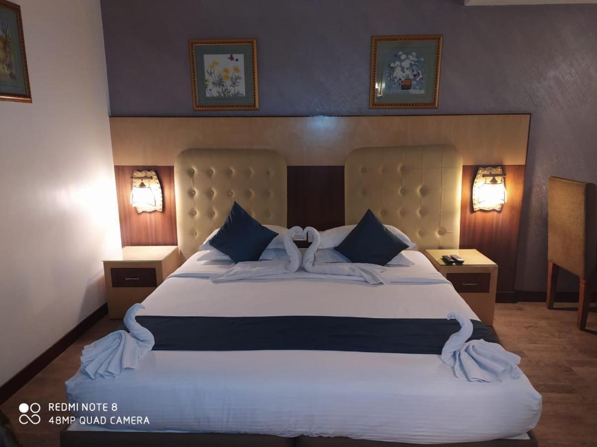 Hotel Silicrest Bangalore Buitenkant foto