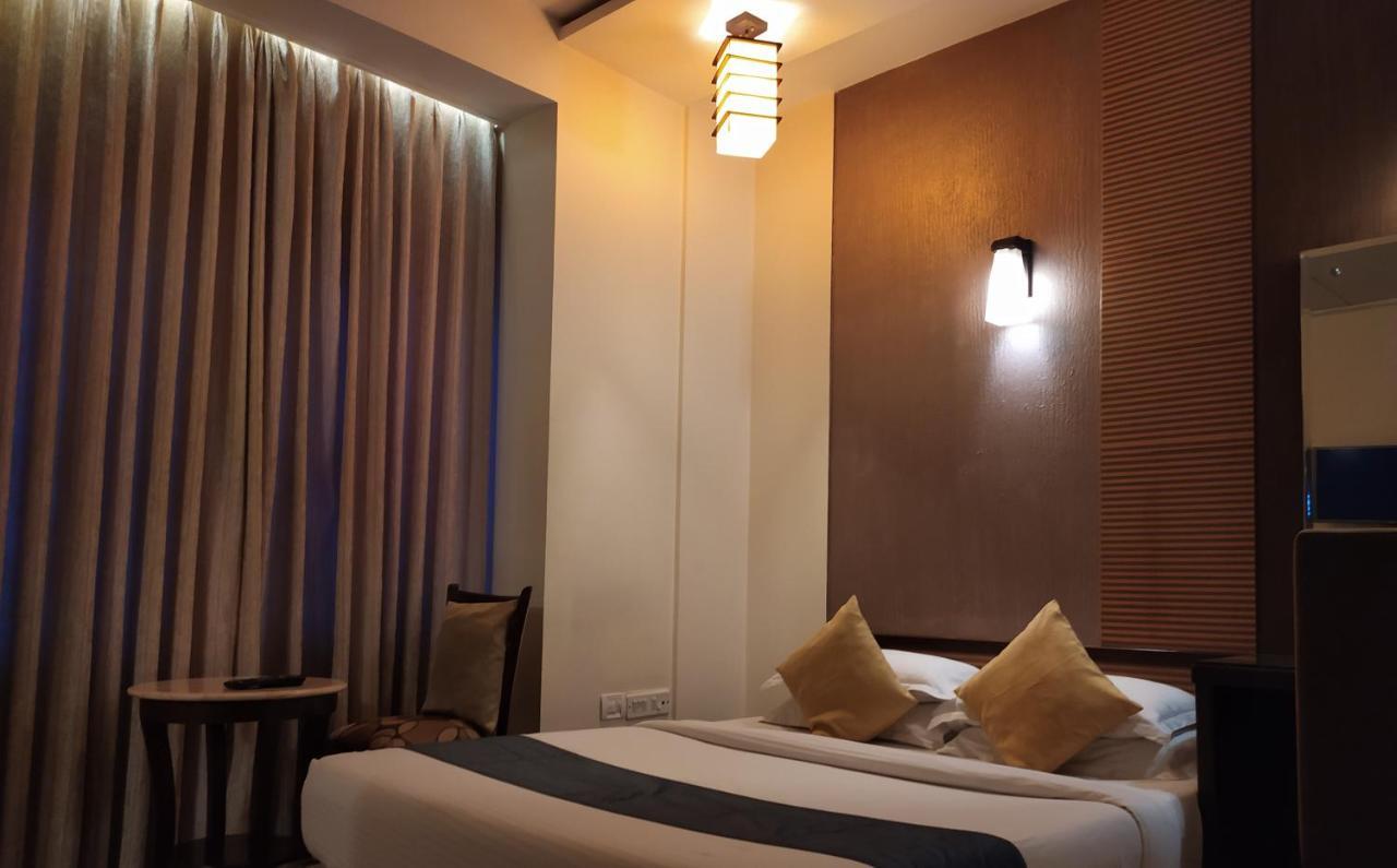 Hotel Silicrest Bangalore Buitenkant foto