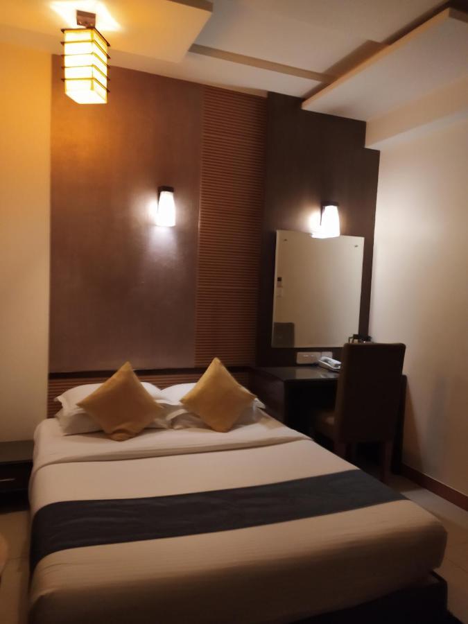 Hotel Silicrest Bangalore Buitenkant foto